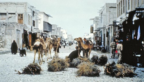 Khobar, Going to Town: Vignette from '3,001 Arabian Days'