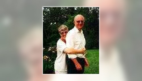 Former ExPats, Edgar and Brenda Dewar