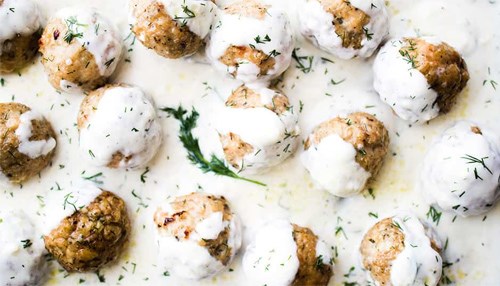 Kiftah Yoghurtliya - Meat Balls in Yogurt Sauce